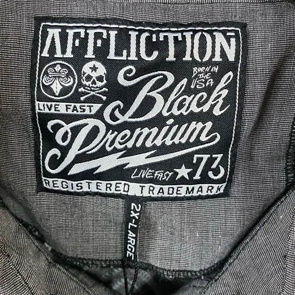 Affliction Black Premium Graphic Button Up Shirt Men Size 2XL Gray - Picture 8 of 8